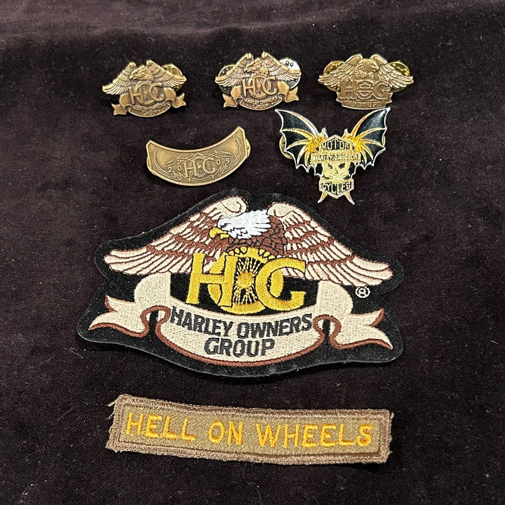 Harley-Davidson HOG Pins and Patches Set - Gold and Black